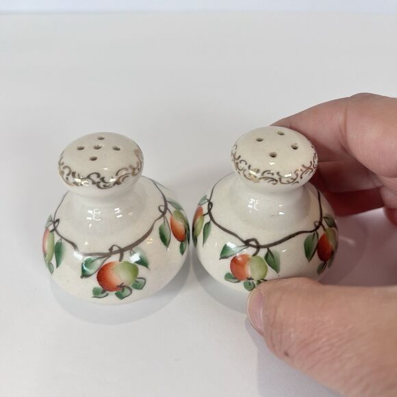 Antique Salt And Pepper Shakers Hand Painted Apples And Gold Motif - Picture 5 of 7